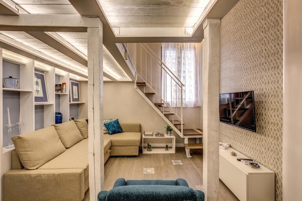 Domus Urbana — Photos 1